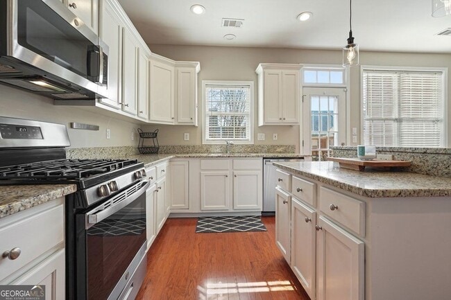 Building Photo - 3803 Waters Edge Trail