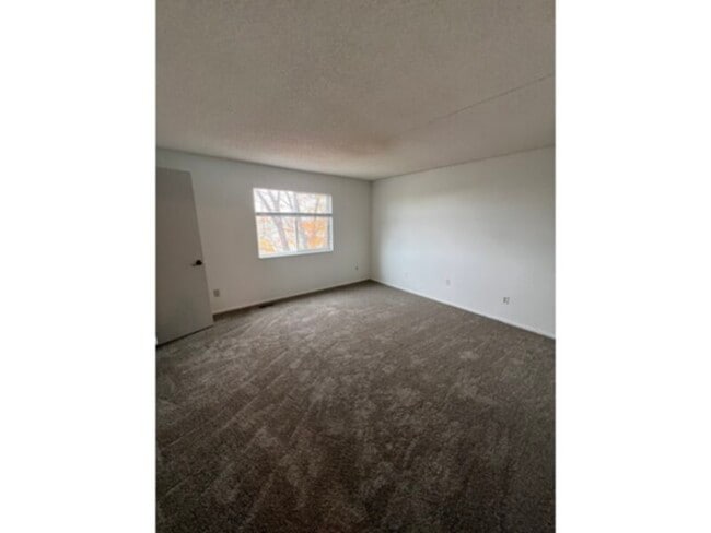 Building Photo - 7644 S Holland Way