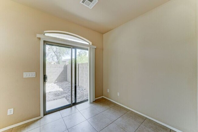Building Photo - READY TO VIEW NOW! Beautiful Townhome in Great Location