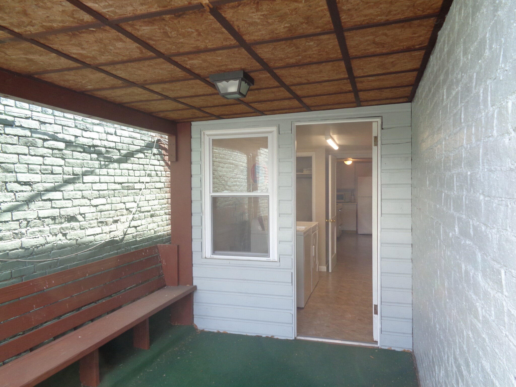 Porch/Deck - 536 N Centre St