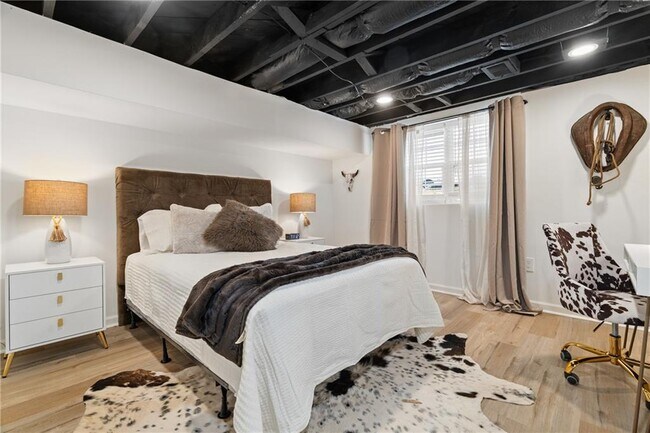 Building Photo - 2790 Sardis St