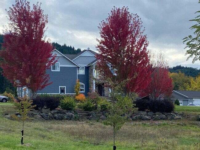 Building Photo - 33010 Fircreek Ln