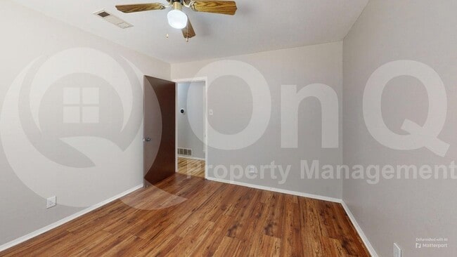 Building Photo - 3105 Conejos Dr