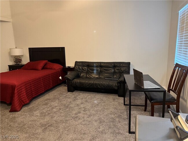 Building Photo - 2749 Canarsy Ct