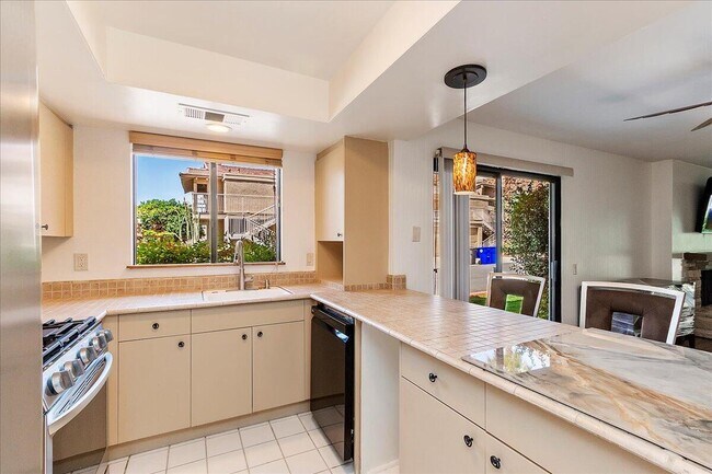 Building Photo - 46638 Arapahoe Ln