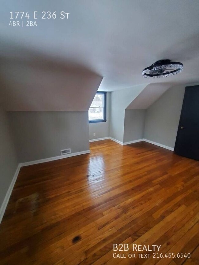 Building Photo - 1774 E 236th St