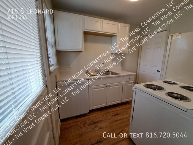 Building Photo - 716 S Leonard-