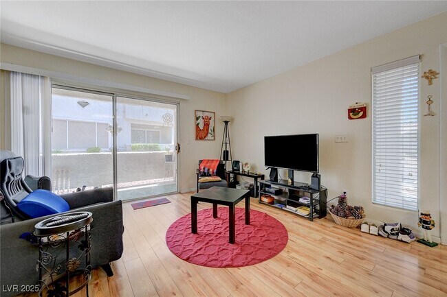 Building Photo - 5196 Mandalay Springs Dr