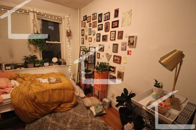 Building Photo - Awesome 2 Bed Apartment for Students