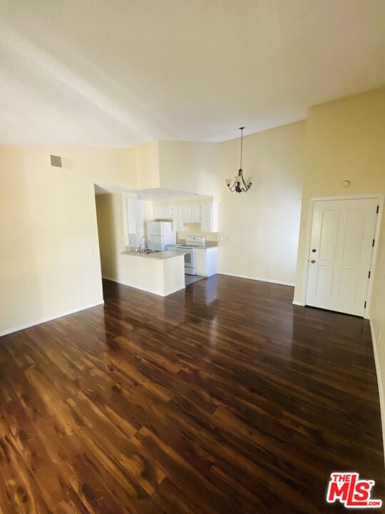 Building Photo - 8725 Beckenham Ln