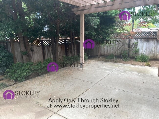 Building Photo - 1540 Silverleaf Ln