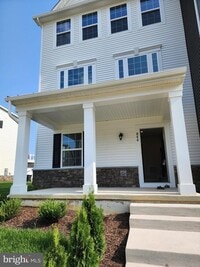 Building Photo - 844 New Castle Landing Dr