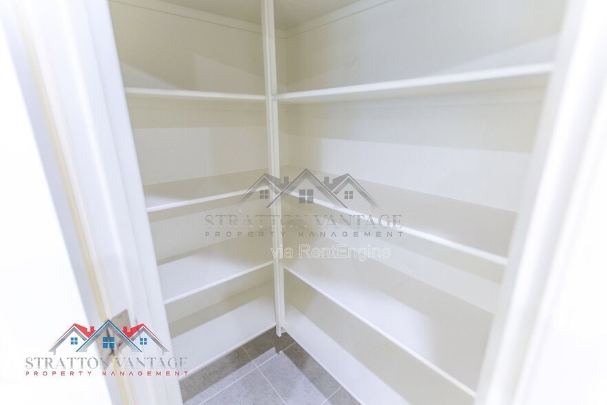 Building Photo - 5771 E Thetis Dr