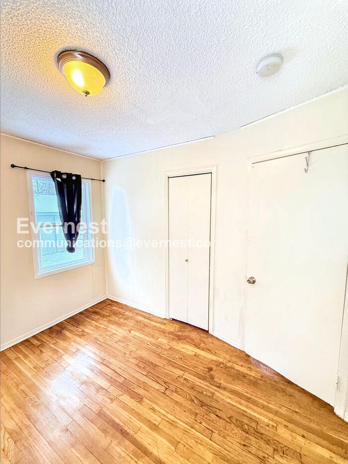 Building Photo - 19449 W Chicago