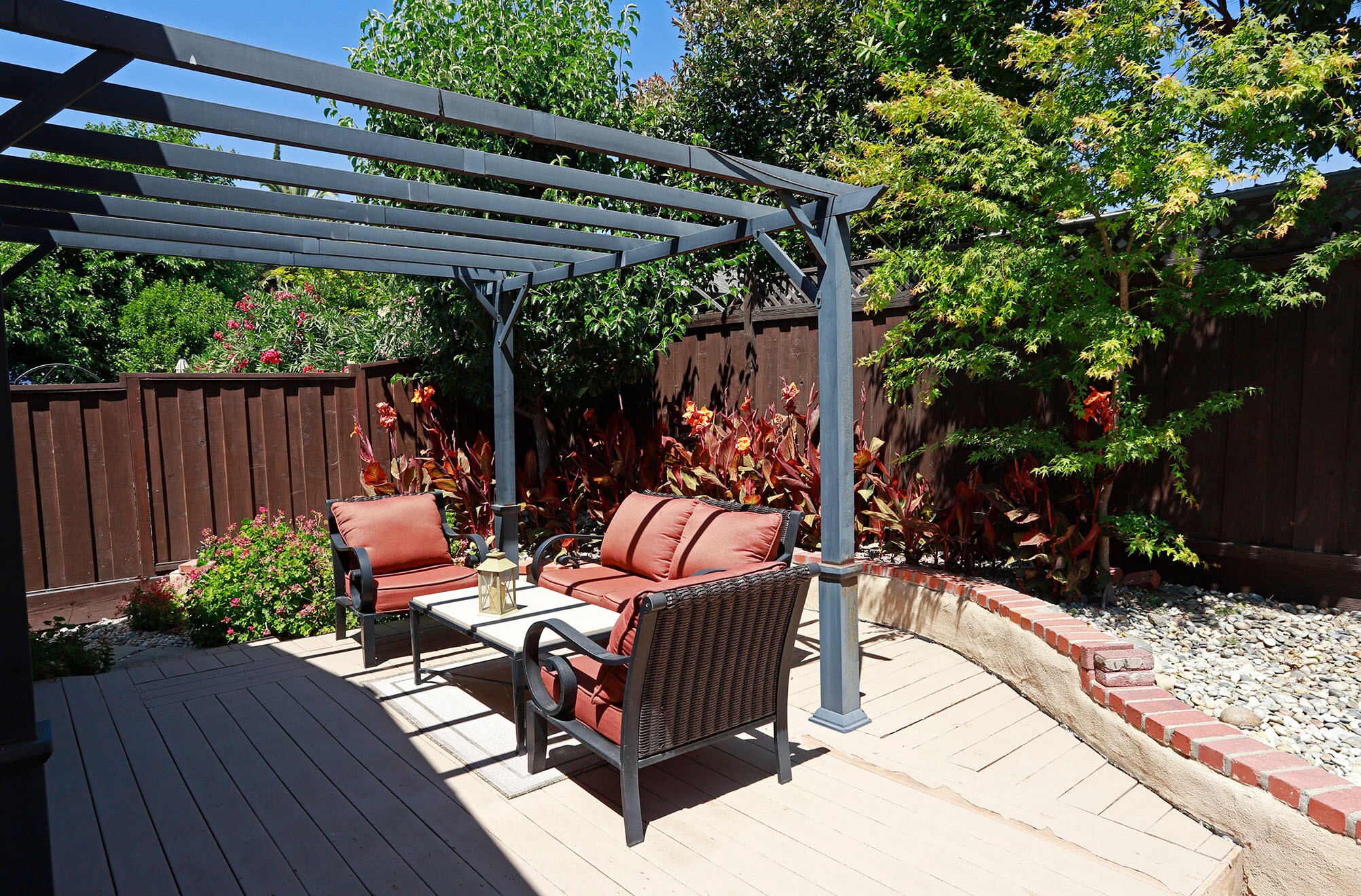 Building Photo - 530 Zircon Way