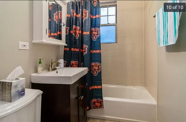 Building Photo - 72 Pine Ave