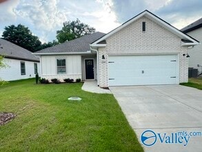 Building Photo - 15597 Ruthie Lynn Dr