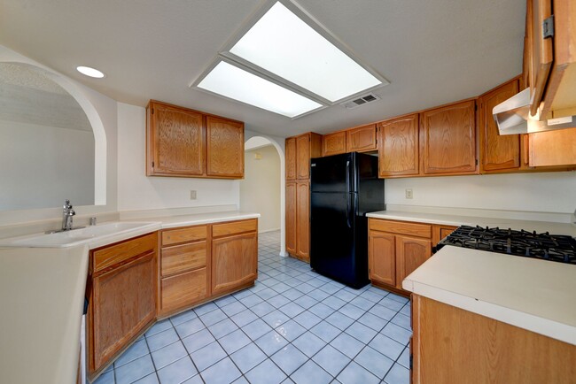 Building Photo - Amazing Three Bedroom in Heart of Rio Rancho!