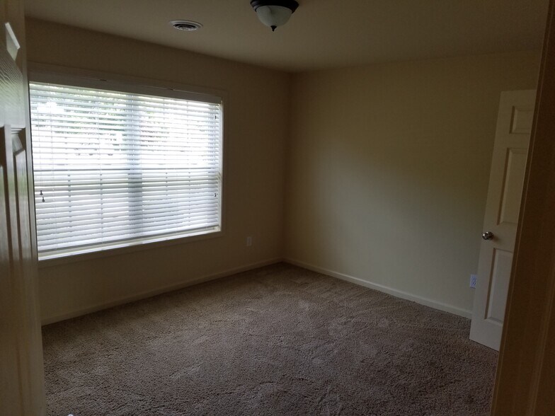 Building Photo - 3141 Marra Ln