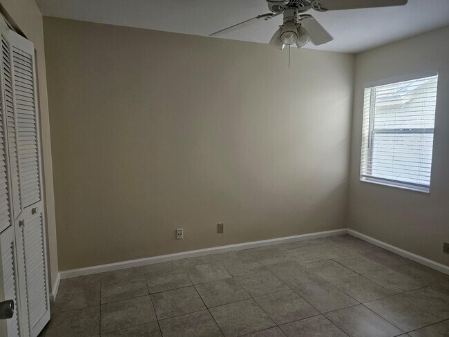 Building Photo - 5220 Rosen Blvd