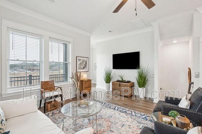 Building Photo - 1610 Florentia St