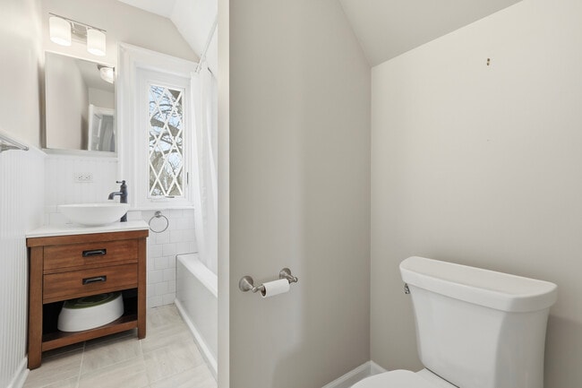 Building Photo - 1 Fox Hill Dr