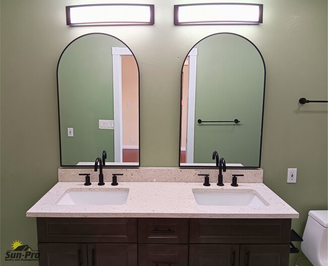 Building Photo - 9 Waterberry Cir