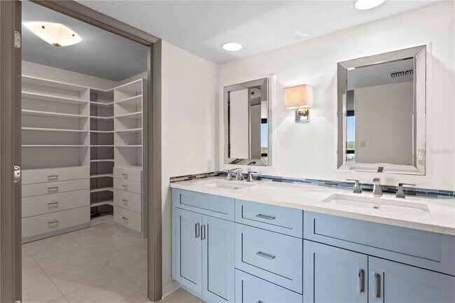 Building Photo - 3301 Bayshore Blvd