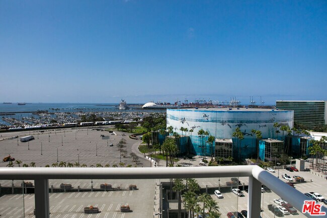 Building Photo - 488 E Ocean Blvd