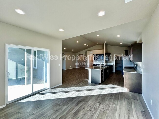 Building Photo - 1309 S Middleton Rd
