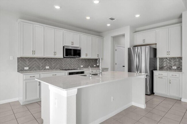 Building Photo - 19321 Hartwell Dr