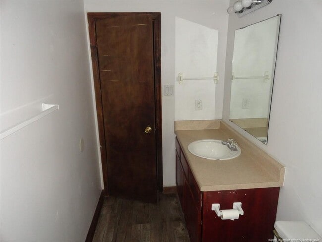 Building Photo - 495 Stiles Pl