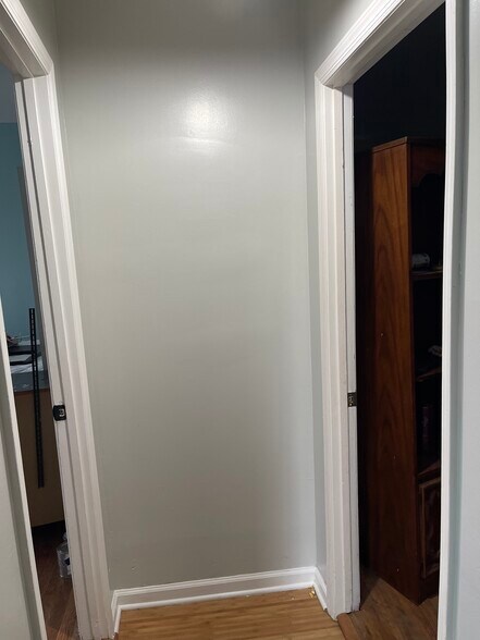 Building Photo - 160 N 16th St