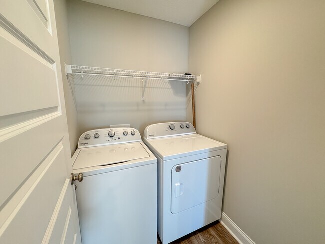 Building Photo - 5007 Cypress Lake Rd