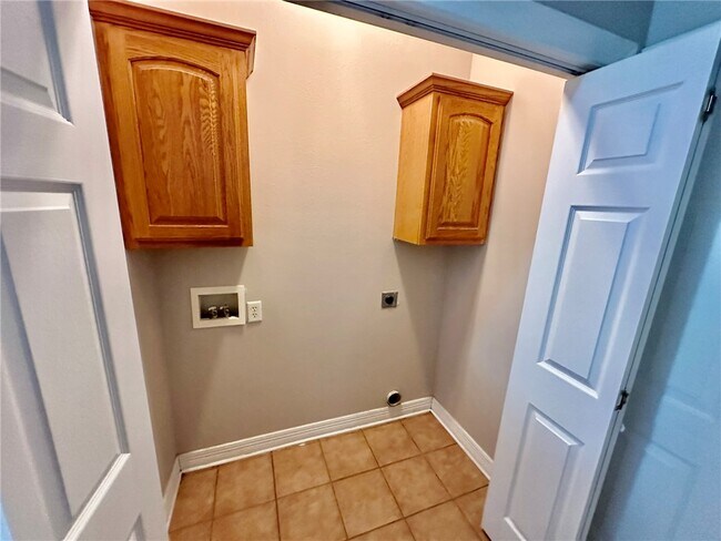 Building Photo - 2846 Eaglecrest Cir