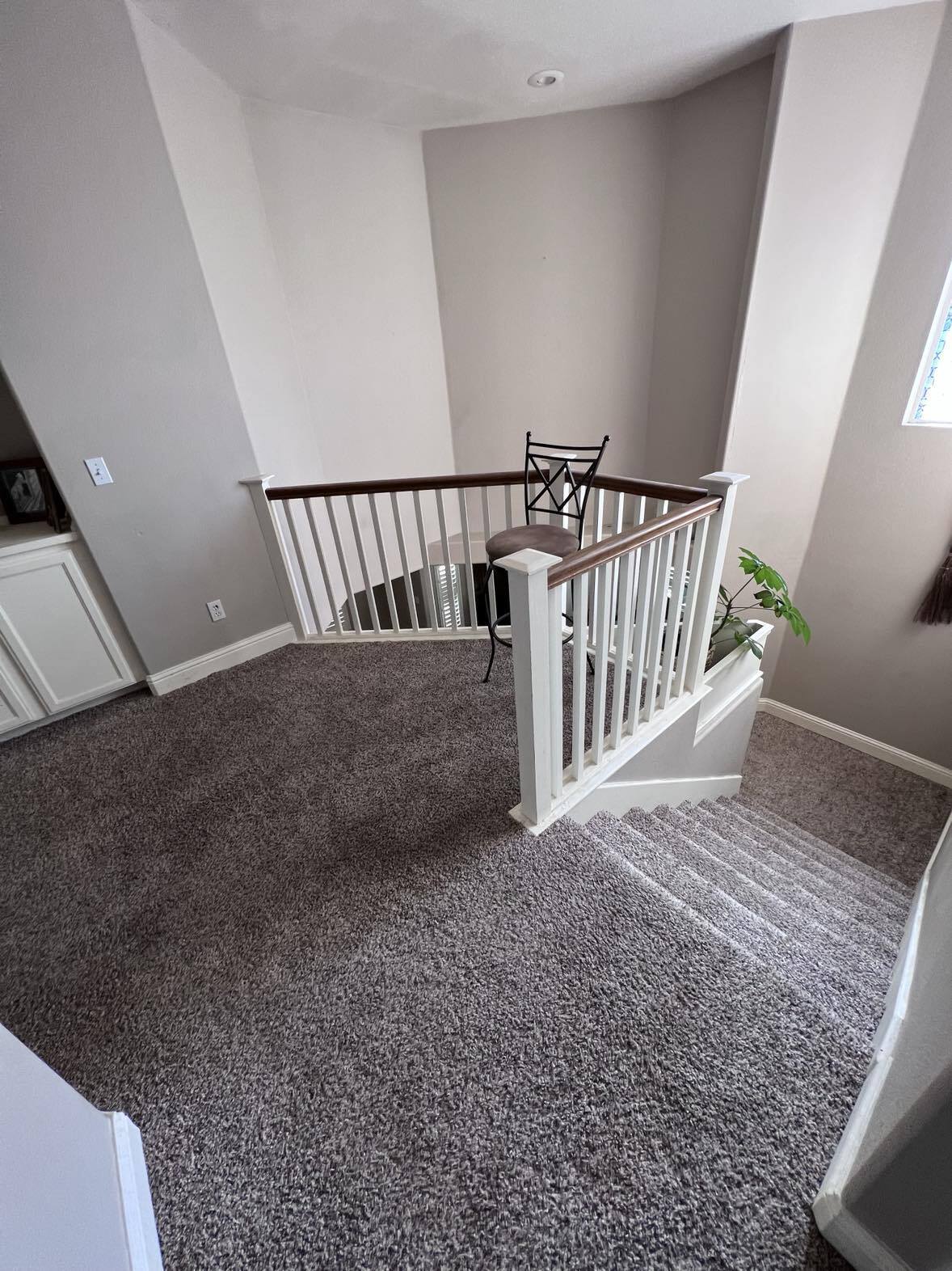 upstairs landing - 1708 Nutshell Ct