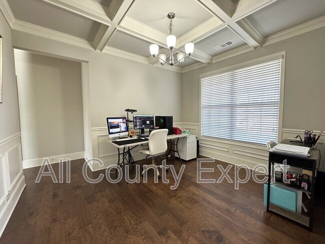 Building Photo - 6651 Rivergreen Rd