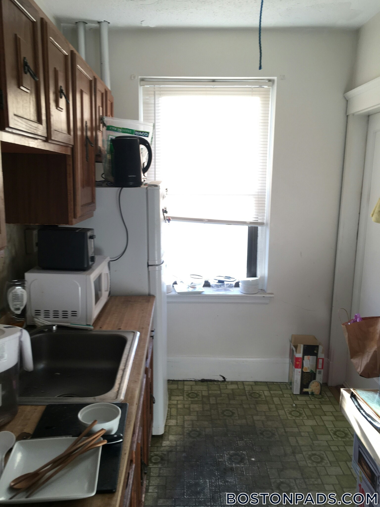 Building Photo - 349 Pleasant St