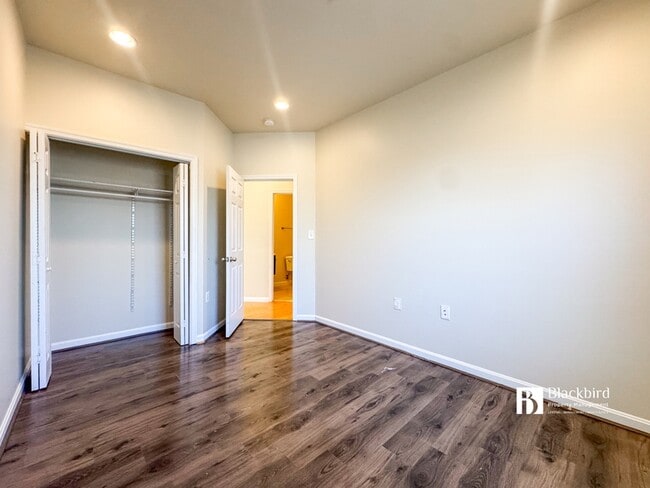 Building Photo - 5030 B St SE