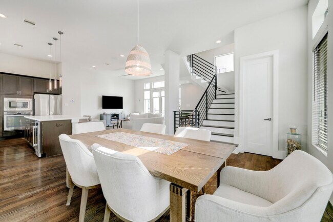 Building Photo - 5622 Kiam St