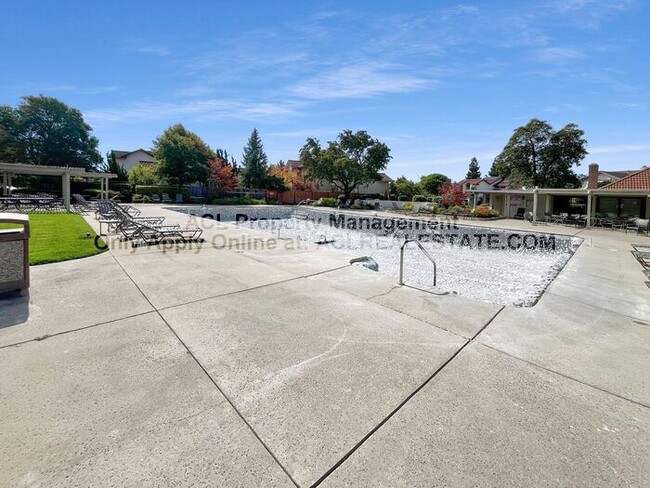 Building Photo - Spacious, Single Story Northgate Home For Rent