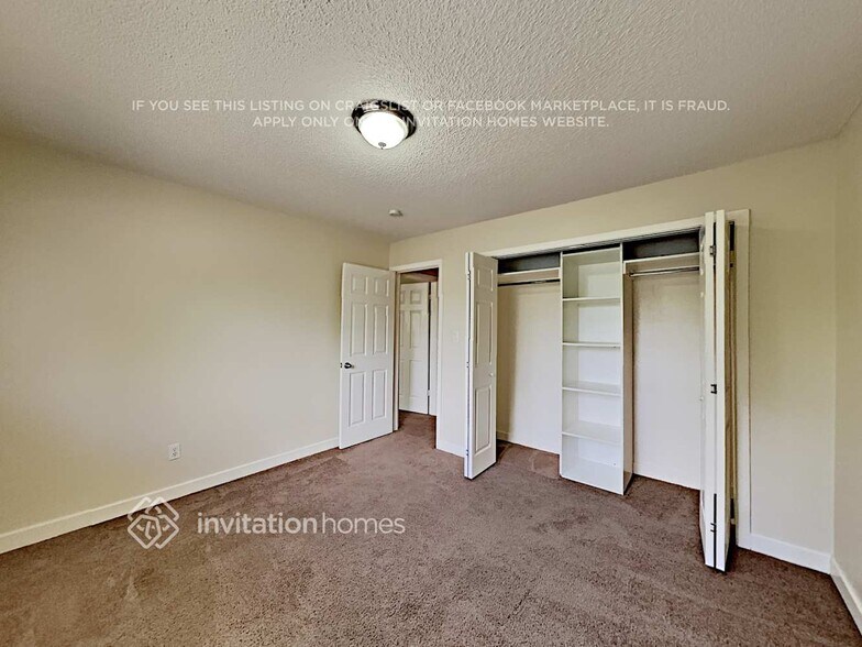 Building Photo - 1290 Hans Brinker Ln