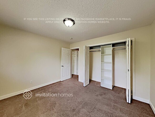 Building Photo - 1290 Hans Brinker Ln