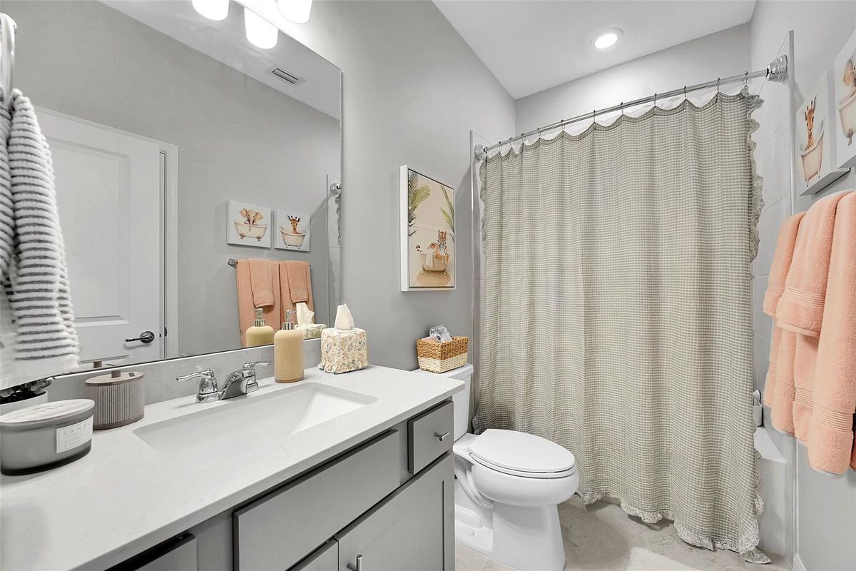 Building Photo - 6112 Rancho Ln