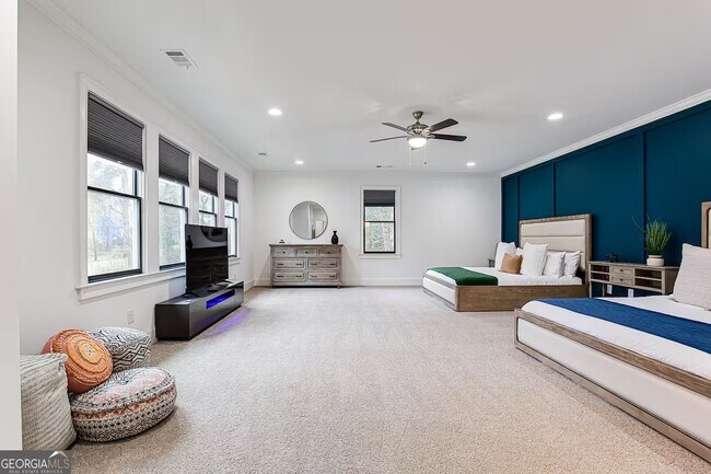 Building Photo - 222 Kirkwood Rd NE