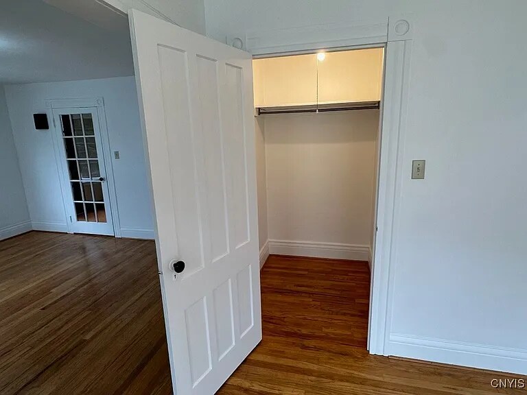 Building Photo - 12 E Main St