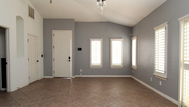 Building Photo - 2209 Honour Point Pl