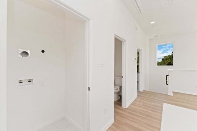Building Photo - 4710 Mallow St