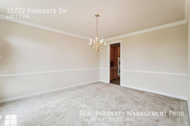 Building Photo - 10722 Parkgate Dr