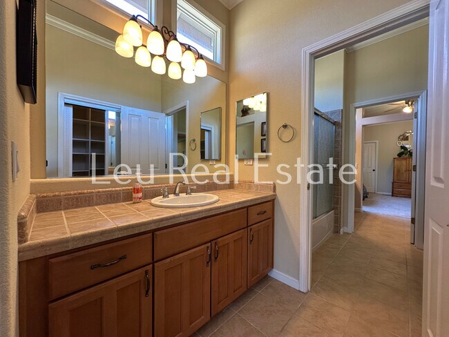 Building Photo - 131 Gage Ct